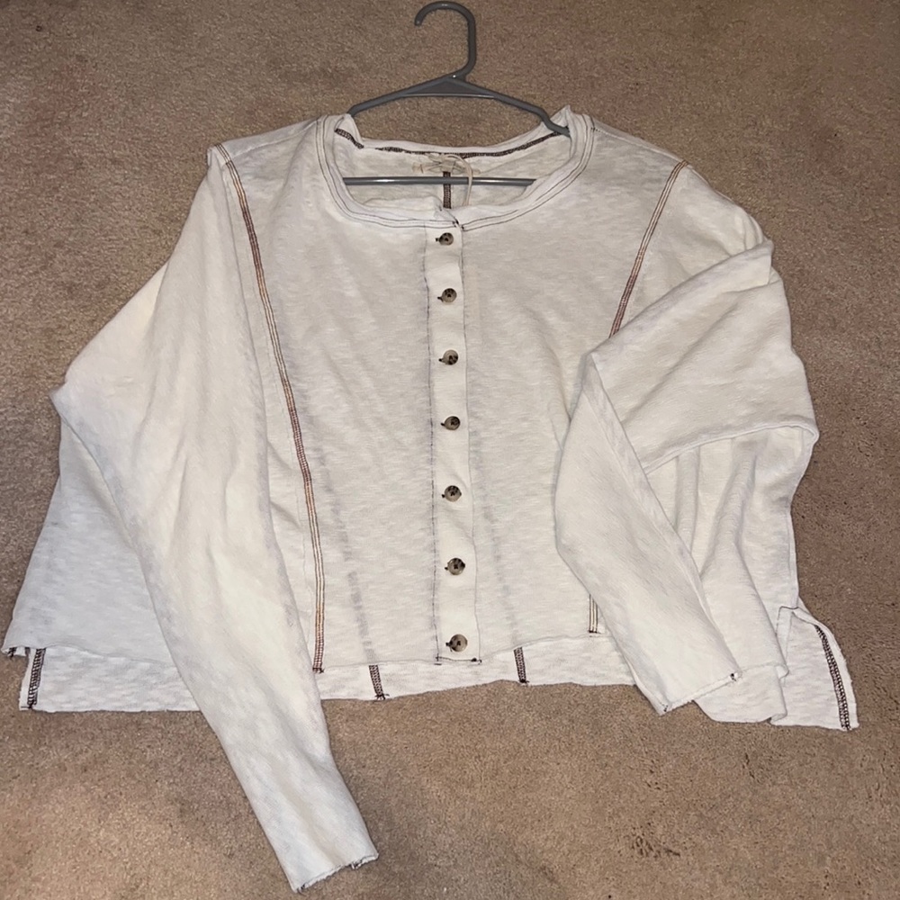 Buckle top